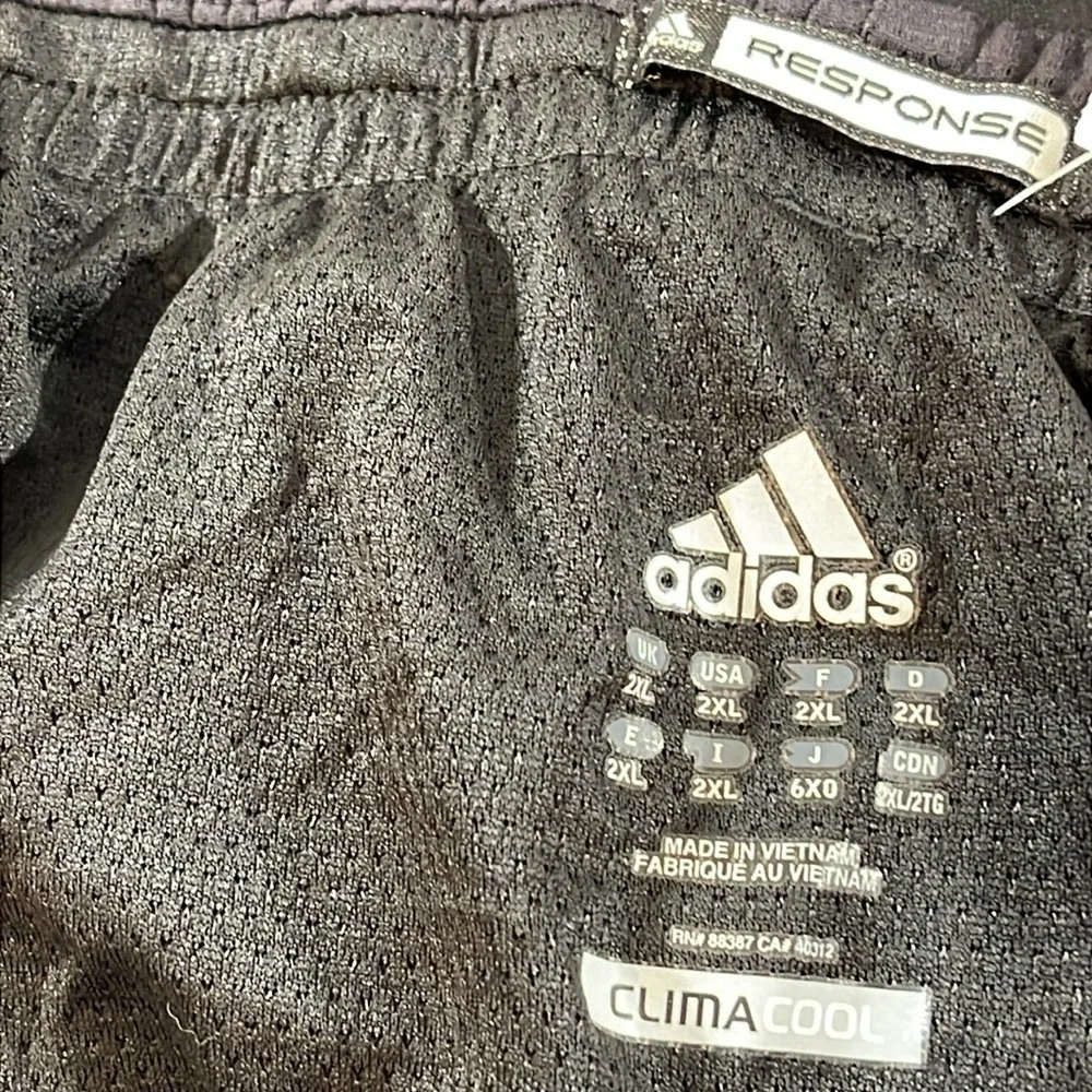 ADIDAS Run Shorts 7” Athletic Black & White Back Zip Pocket Size 2XL NEW